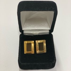 Gold-plated cufflink